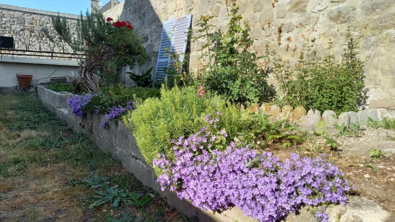 Le Gite Des Murmures Urcel Dış mekan fotoğraf